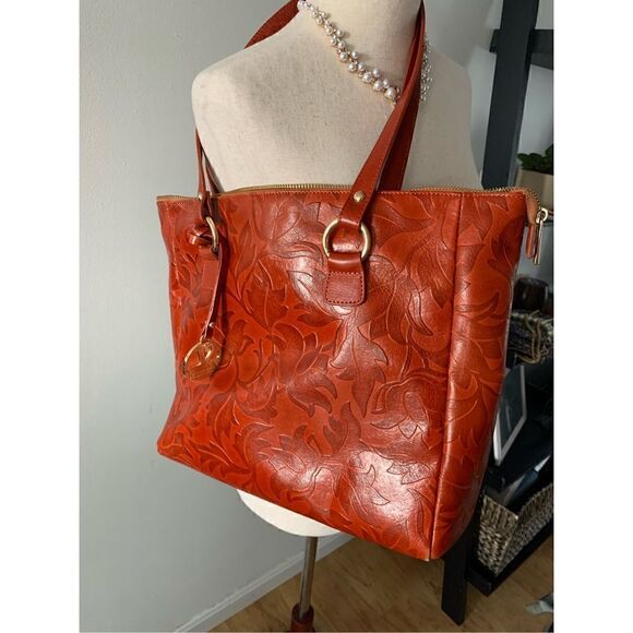 Ladies Valentina Embossed Leather Handbag Handmade in Italy - Picture 1 of 10